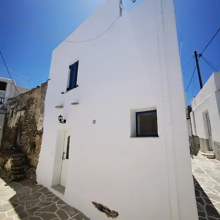 Apartment Charming White House Retreat With Balcony In Paros Lefkes Lefkes (Paros)